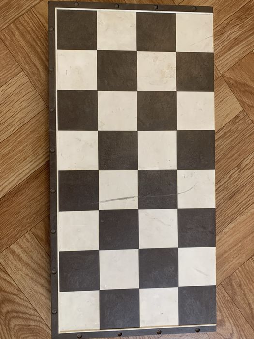 Шахмати              .