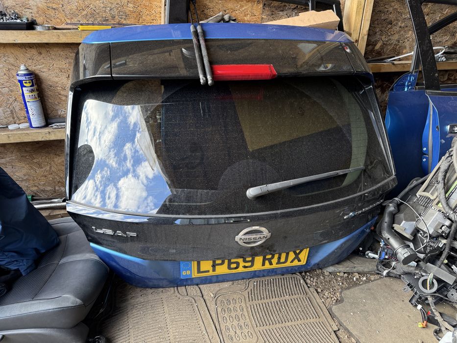 Ляда Крышка Багажника в Сборе Nissan Leaf 2018-2024
