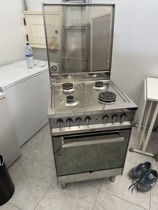 Fogao a gas botija 4 bicos sem grelha