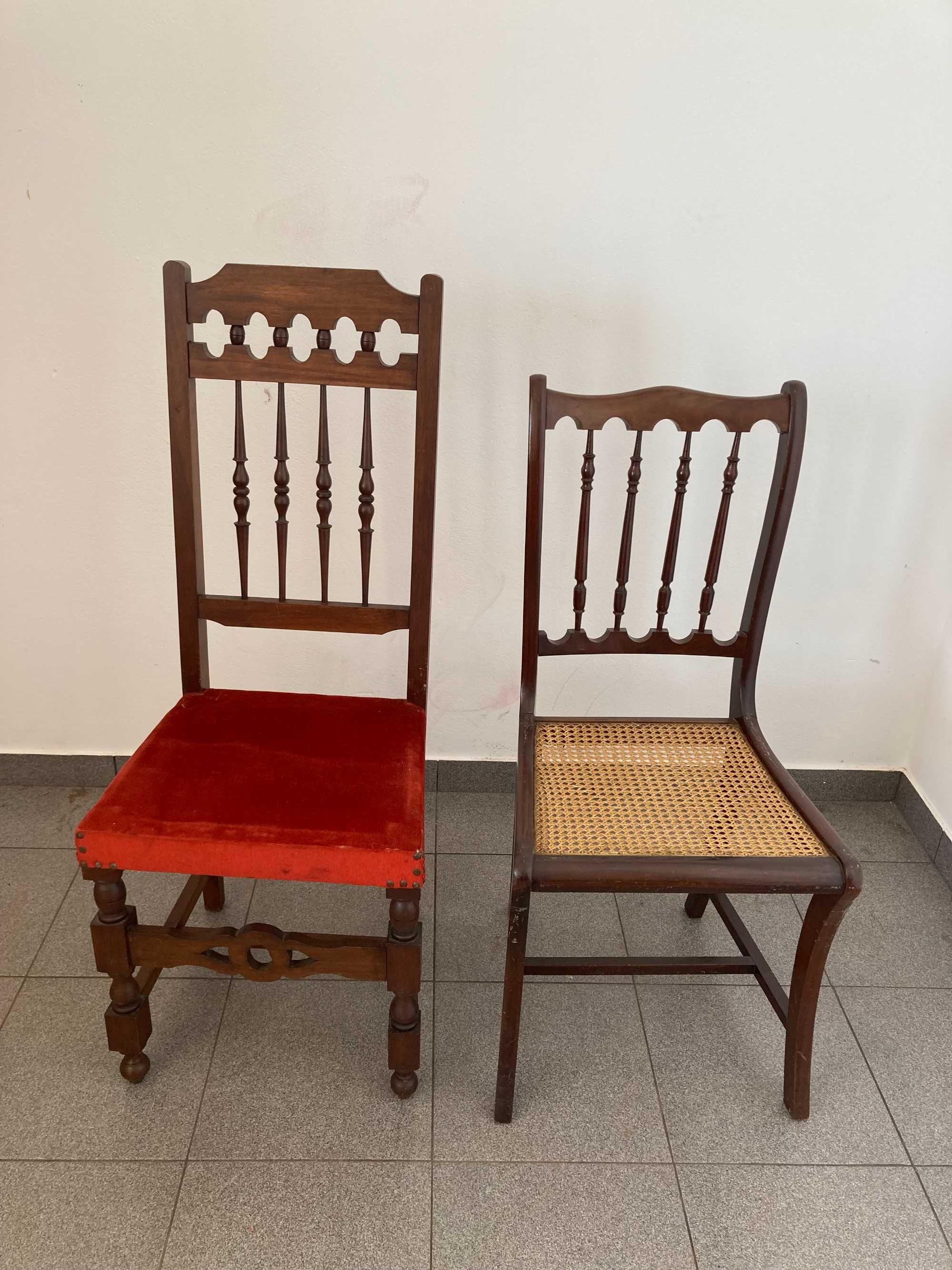 Cadeira em Mogno trabalhada  e cadeira de Palhinha tradicional
