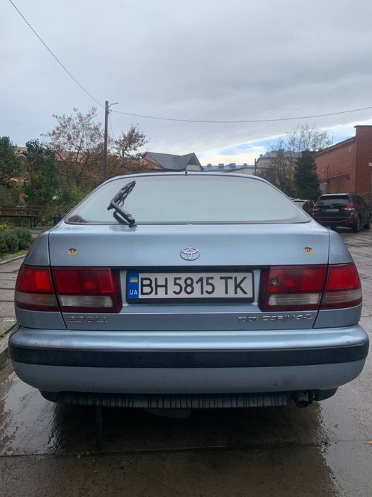 Toyota carina e 2.0 бензин