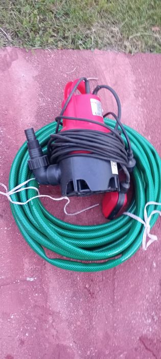 Pompa zanurzeniowa z wężem