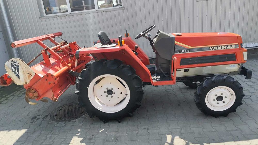 Japoński traktorek Yanmar F 215 z glebogryzarką 4x4 21 KM