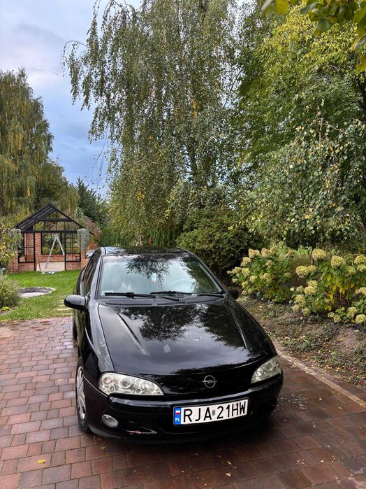 Opel Tigra 1.6 przebieg 122 tyś, rok 1995 r, sprawny , ciągle jeżdżony