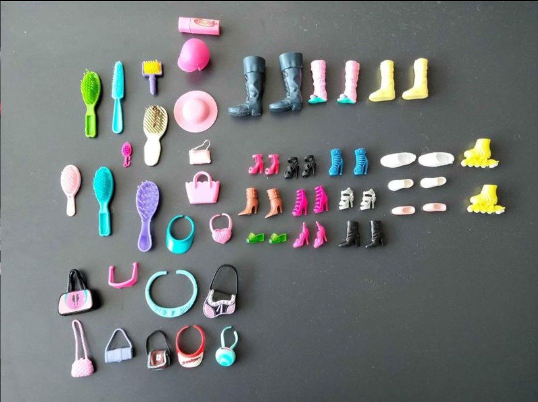 Bonecas e Acessórios