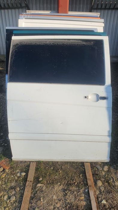 Двері бокові праві, боковая дверь правая Mercedes Vito W639, зі склом