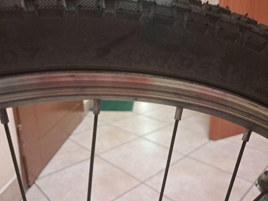 Rower Giant rozmiar 24 cale