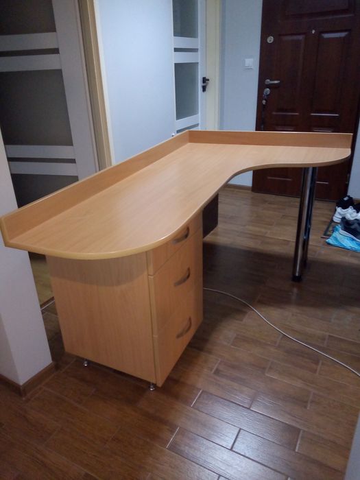 Biurko narożne z kontenerkiem 140/100