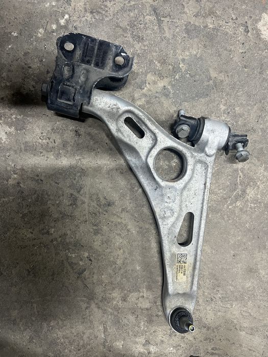 Ричаг правий шевроле болт 2017-2021