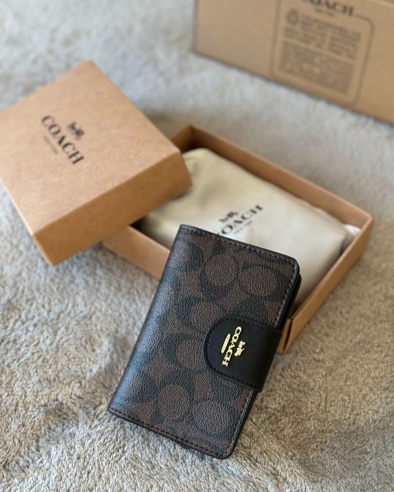 Гаманець Coach Medium Corner Zip Brown Коач коричневий кошельок