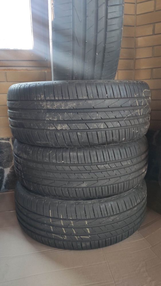 Шини Резина Hankook 235 60  R18