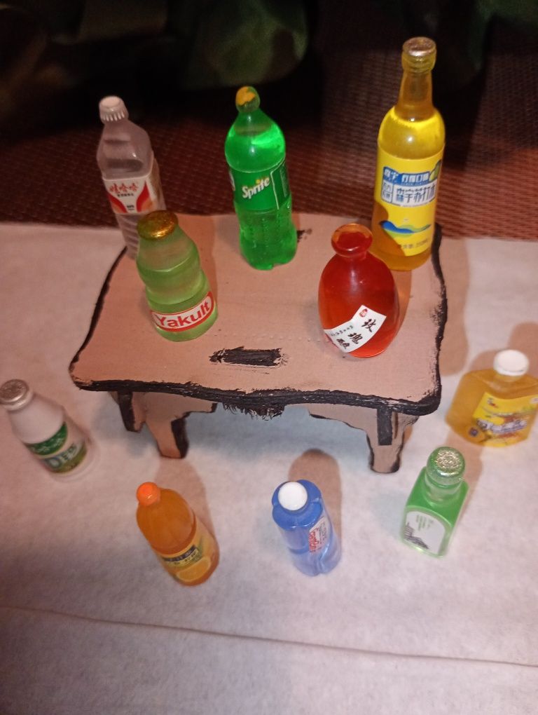 Miniaturowe butelki dla