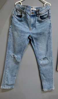 Spodnie jeansowe r. 146 Reserved  dziury