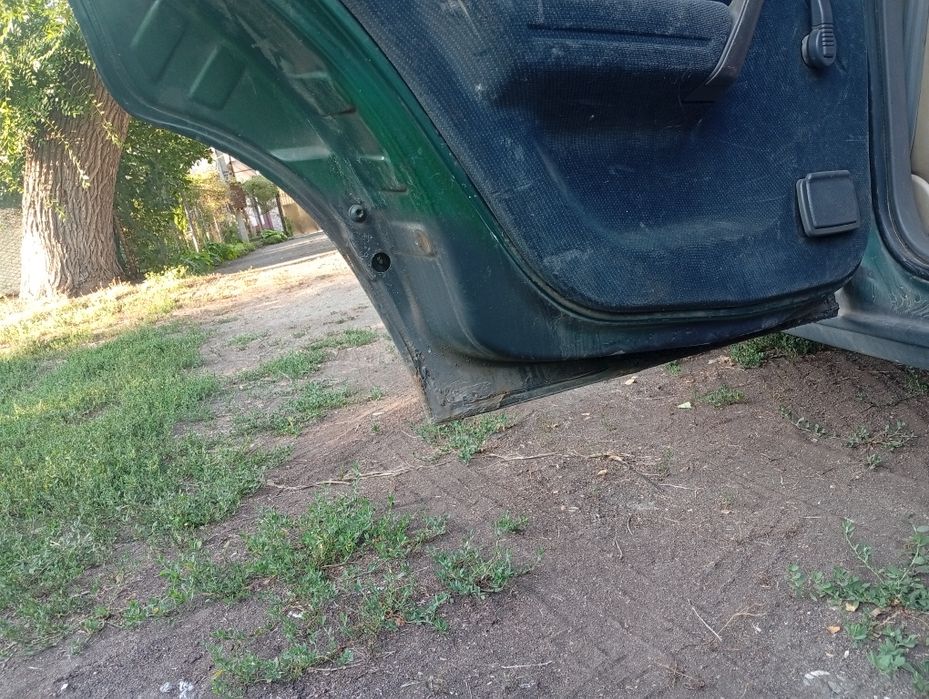Продам Рено 19.на ходу ежедневно.
