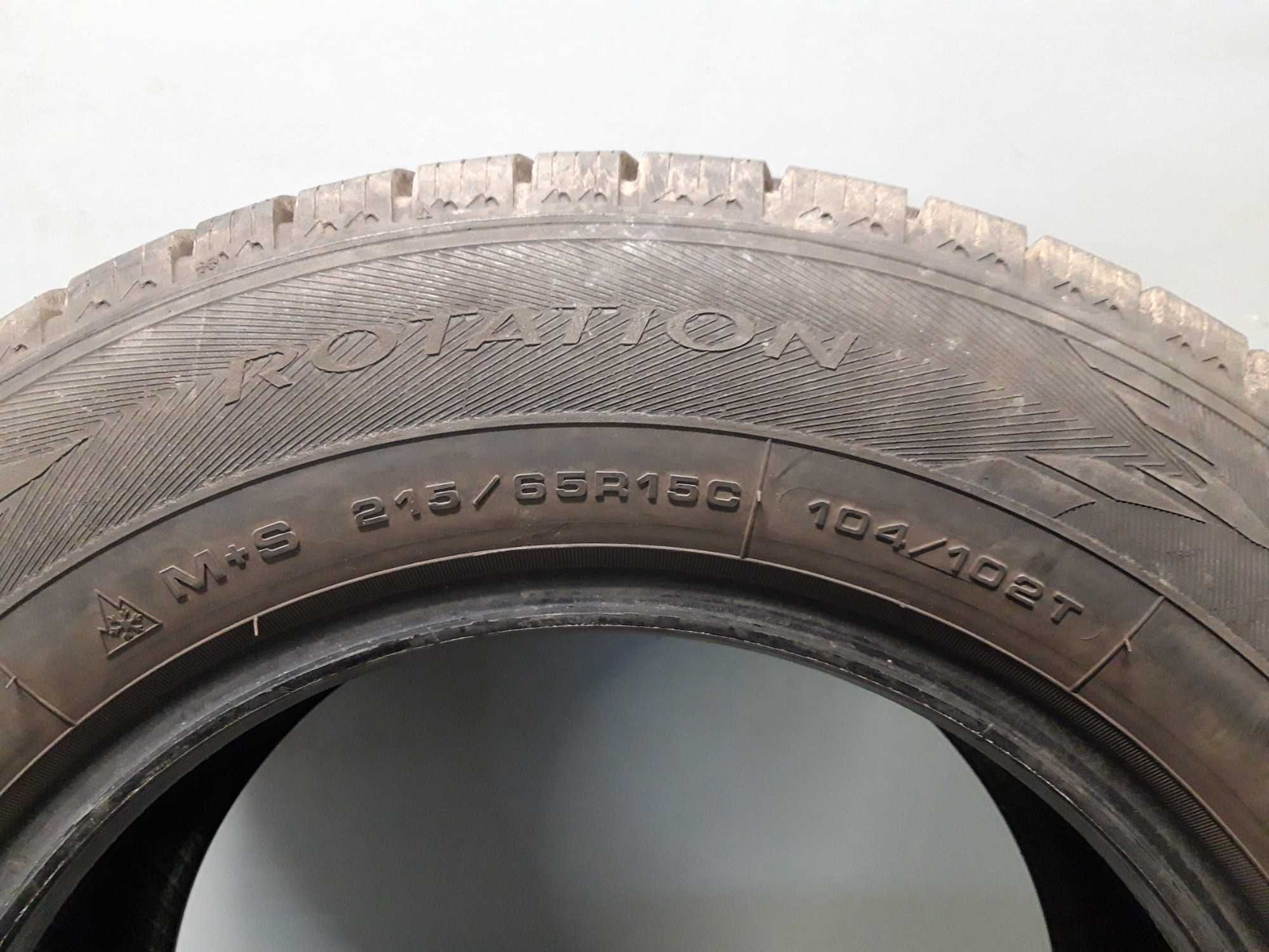 1x215/65R15C Goodyear Cargo UltraGrip, 104/102T, 2018 rok, bieżnik 8,4