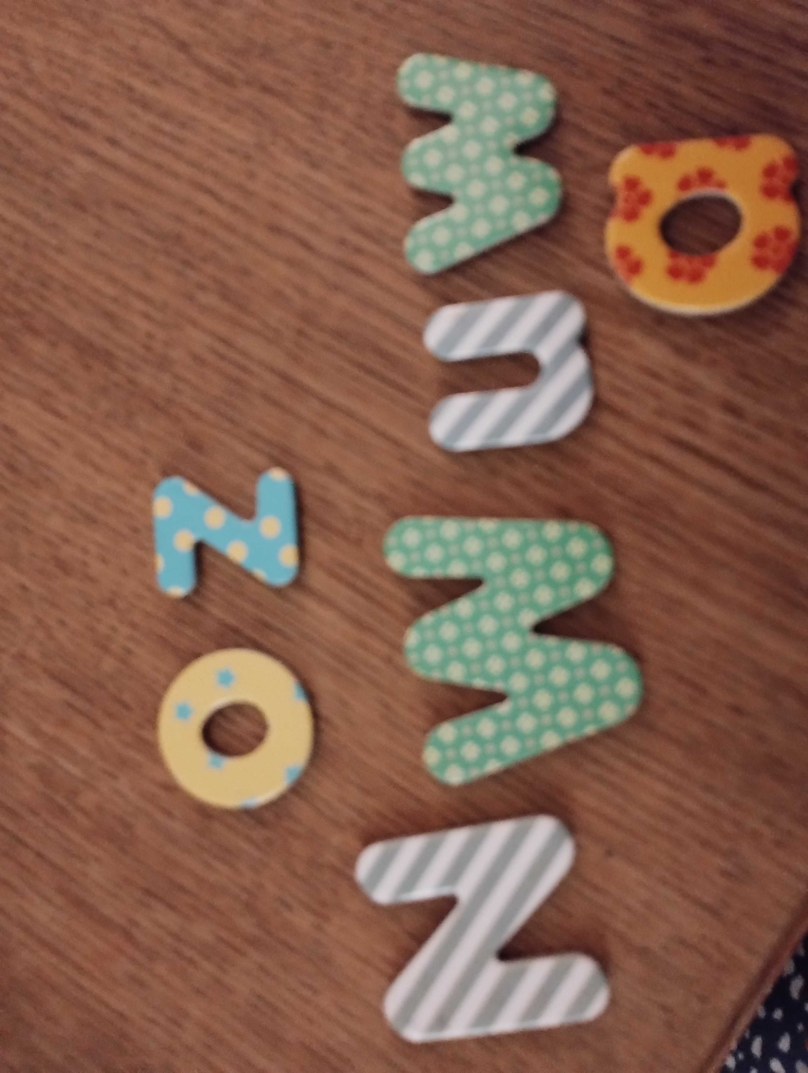 Puzzle magnesy  literki alfabet na lodówkę