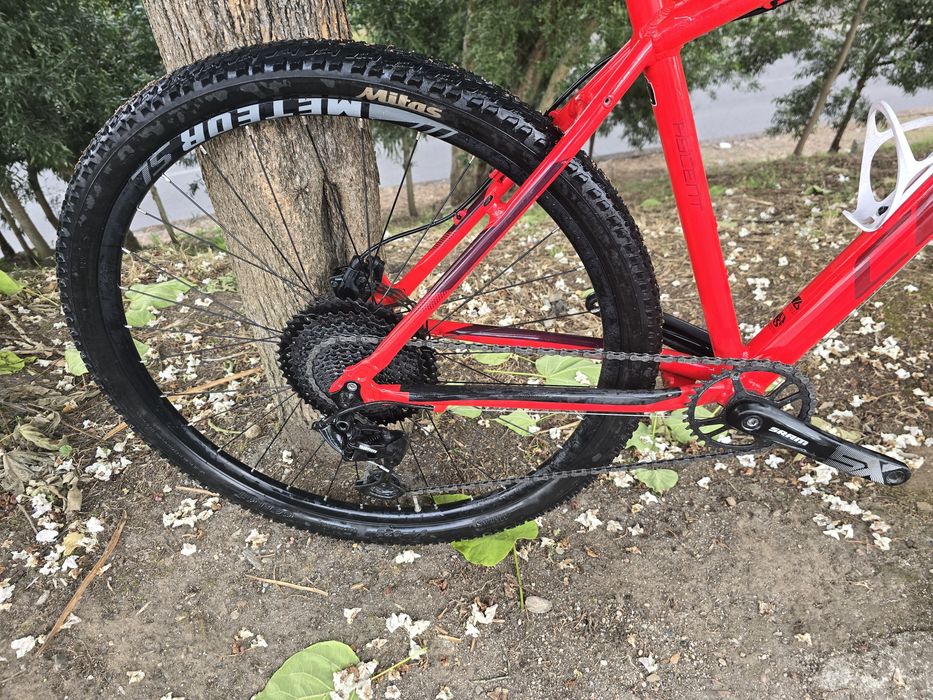 Btt 29 12x1v L impecavel