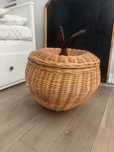 Konges Slojd Kosz na zabawki Rattan