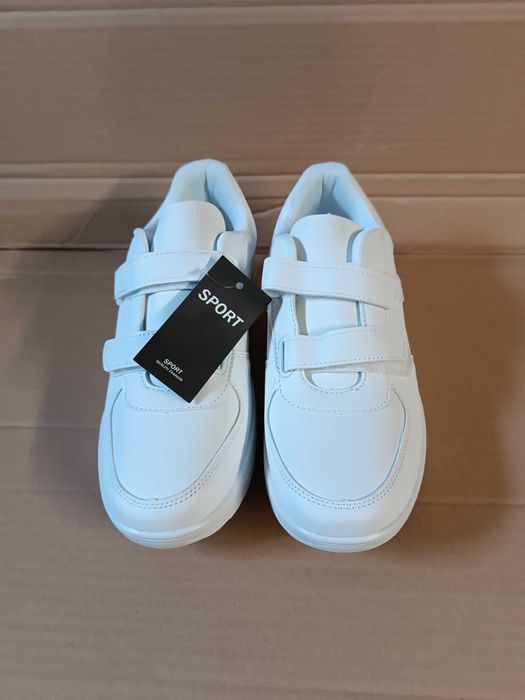 Buty białe , nowe r43 , męskie , damskie.