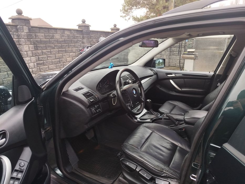 Продам BMW X5  E53