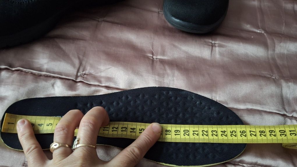 Сліпони  Sketchers