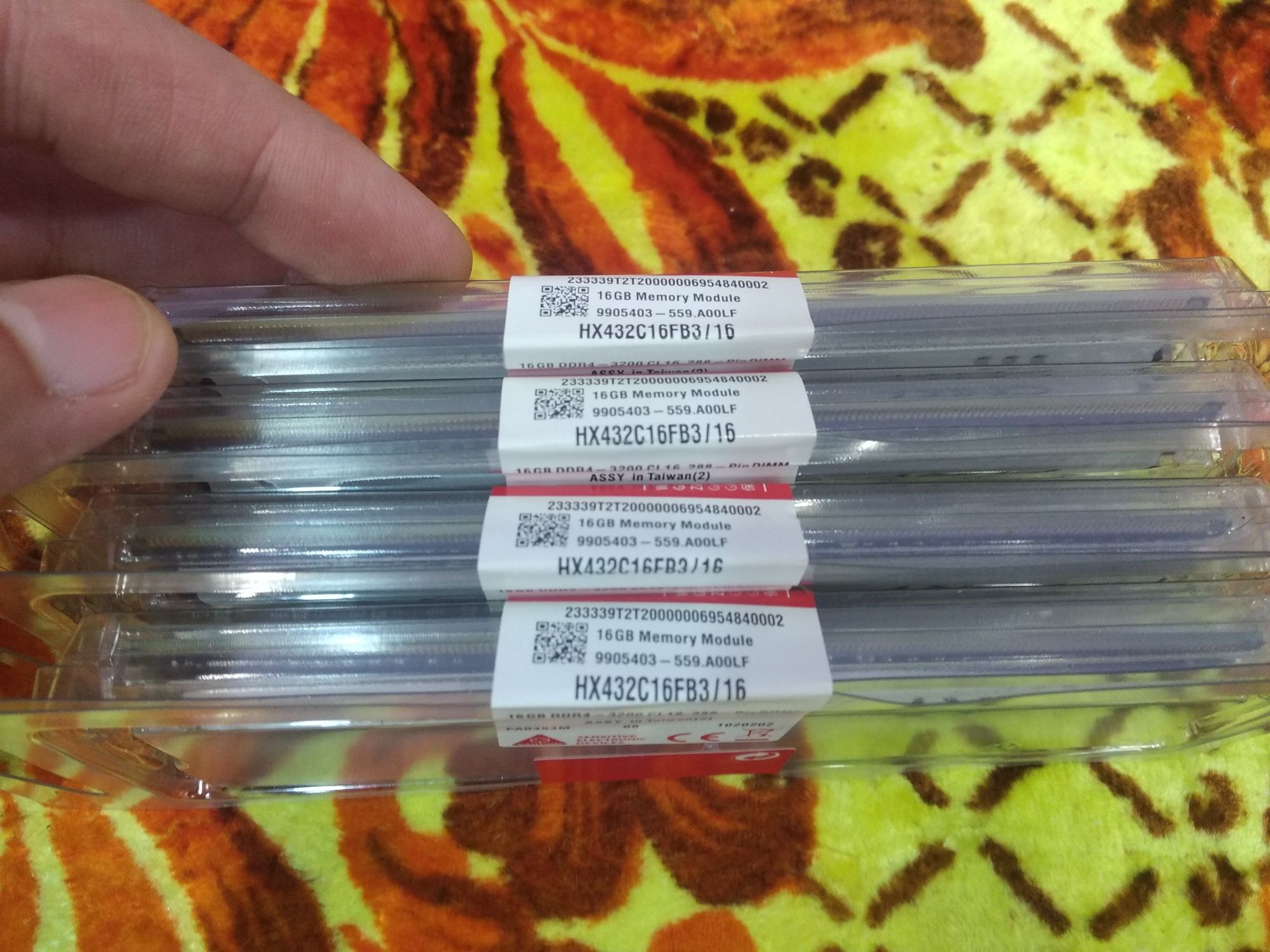 Продам DDR4 HyperX Fury белая 32gb 2x16gb 3200