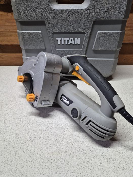 Titan Bruzdownica  1700w