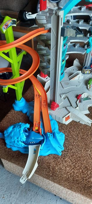 Zjezdzalnia parking hot wheels