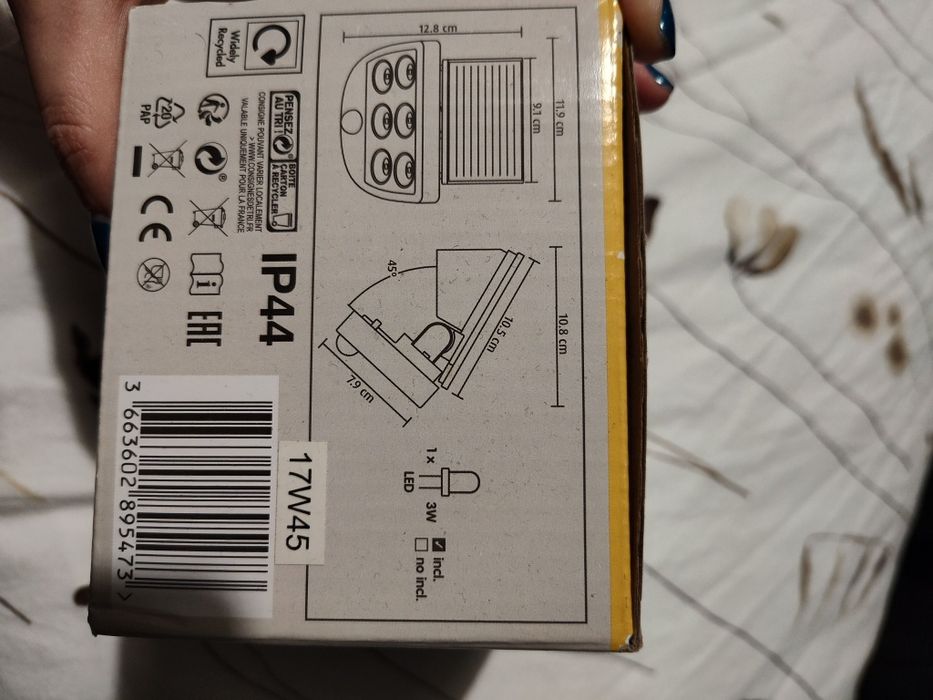 Reflektor solarny z czujnikiem ruchu