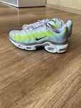 продам нові кросівки nike tn