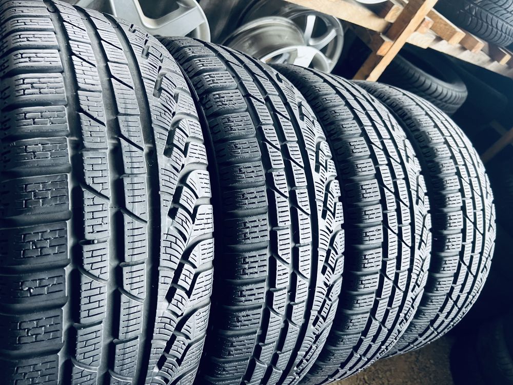 Шини Резина Зимові 19Рік 215 55 17 Pirelli Sottozero 4шт