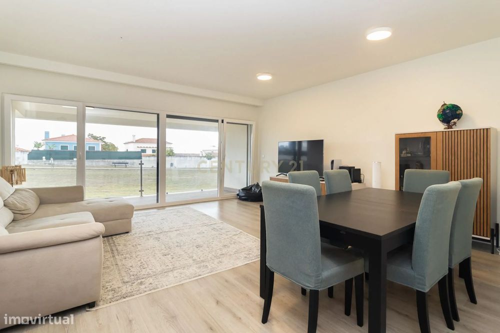 Apartamento T2 à Venda em Aires Palmela