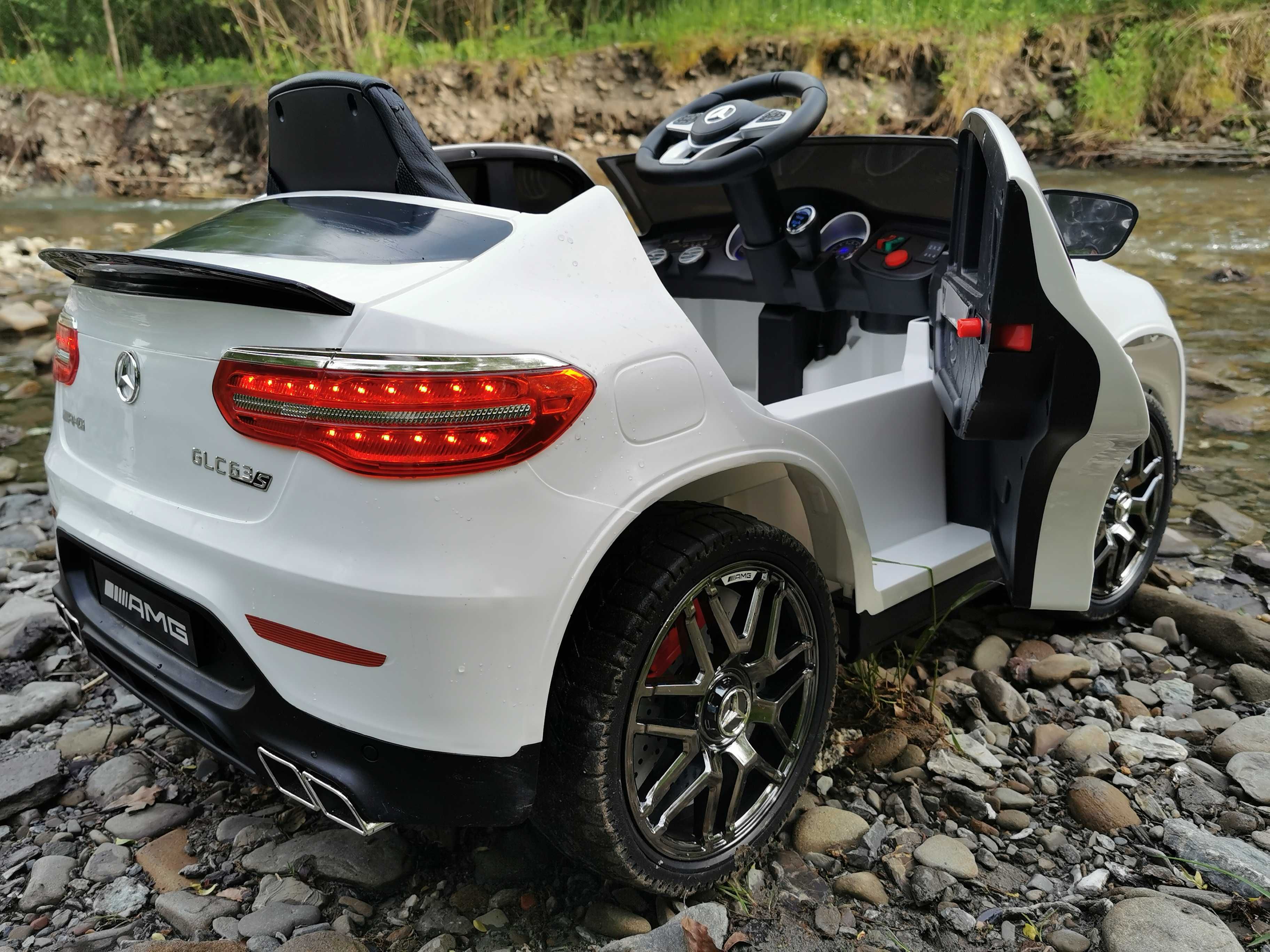 Samochód MERCEDES AMG GLC KLASA 4x4 Elektryczny Auto Akumulator DZIECI
