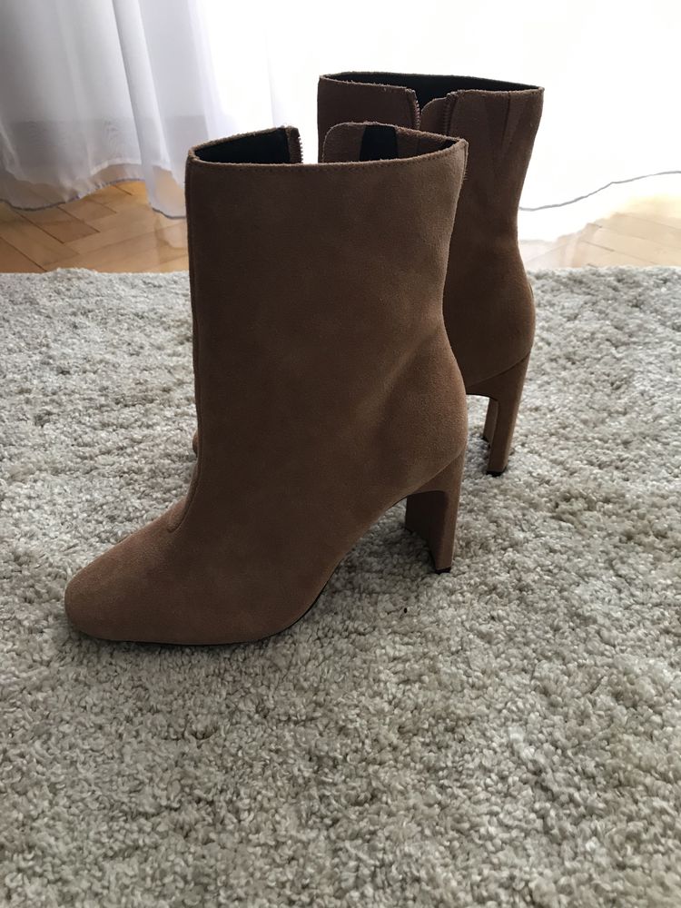Чоботи ботильйони River Island
