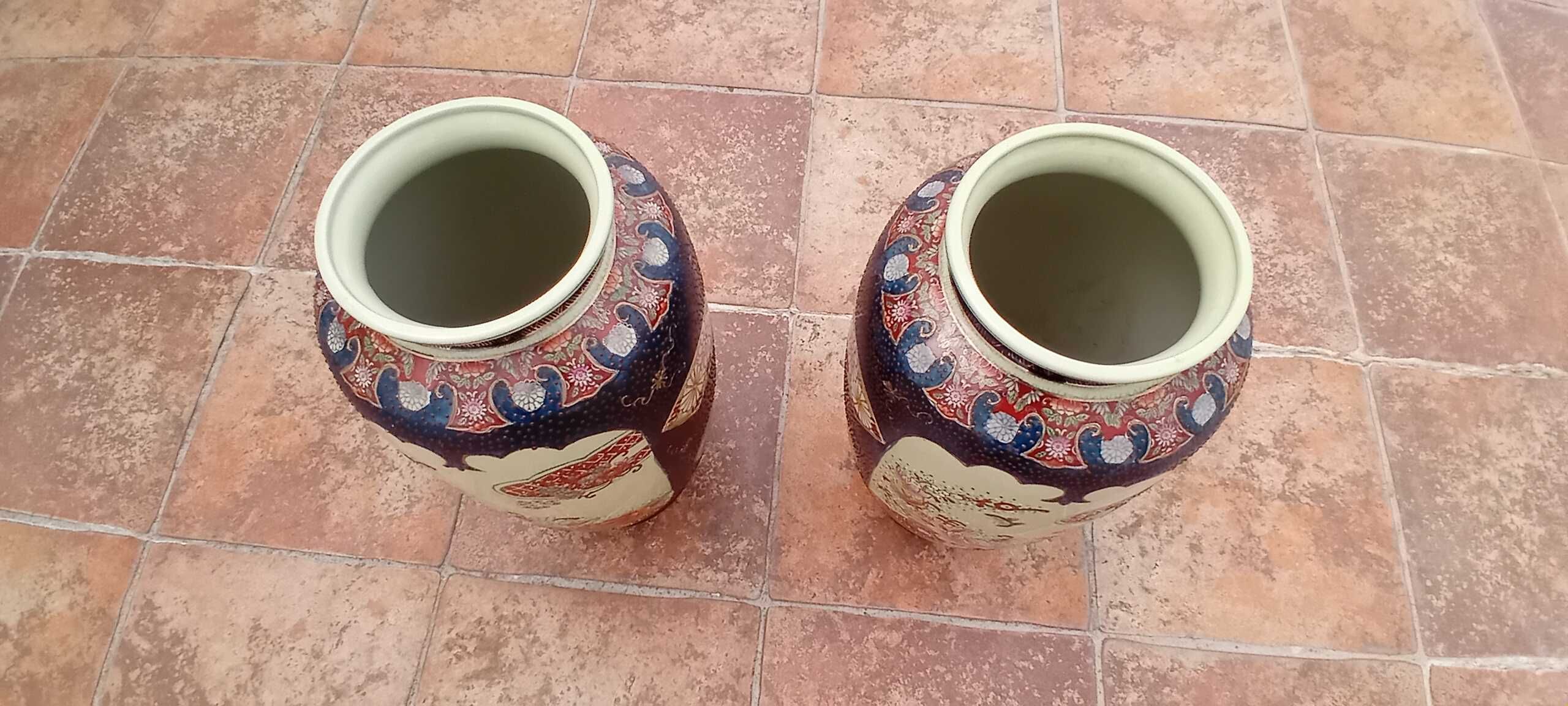 2 Jarrões em Cerâmica Oriental!
