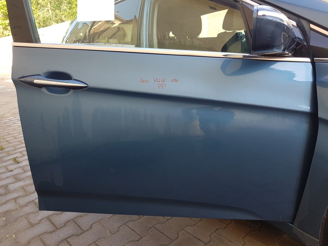 Hyundai I40 Kombi Drzwi Prawy przód YU6 2011
