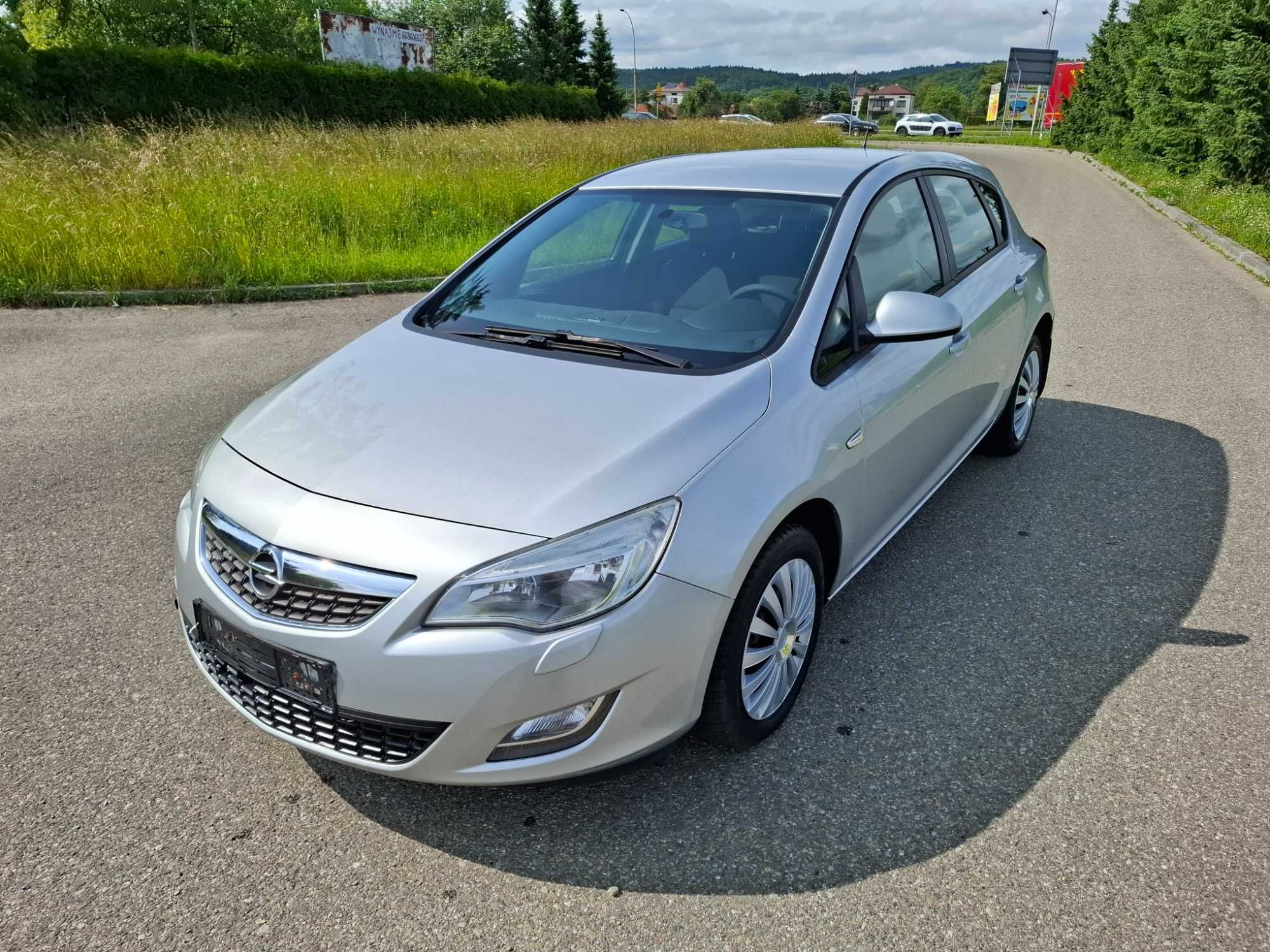 Opel Astra J 1.7 CDTI 110KM 2012r Klima 6 Bieg
