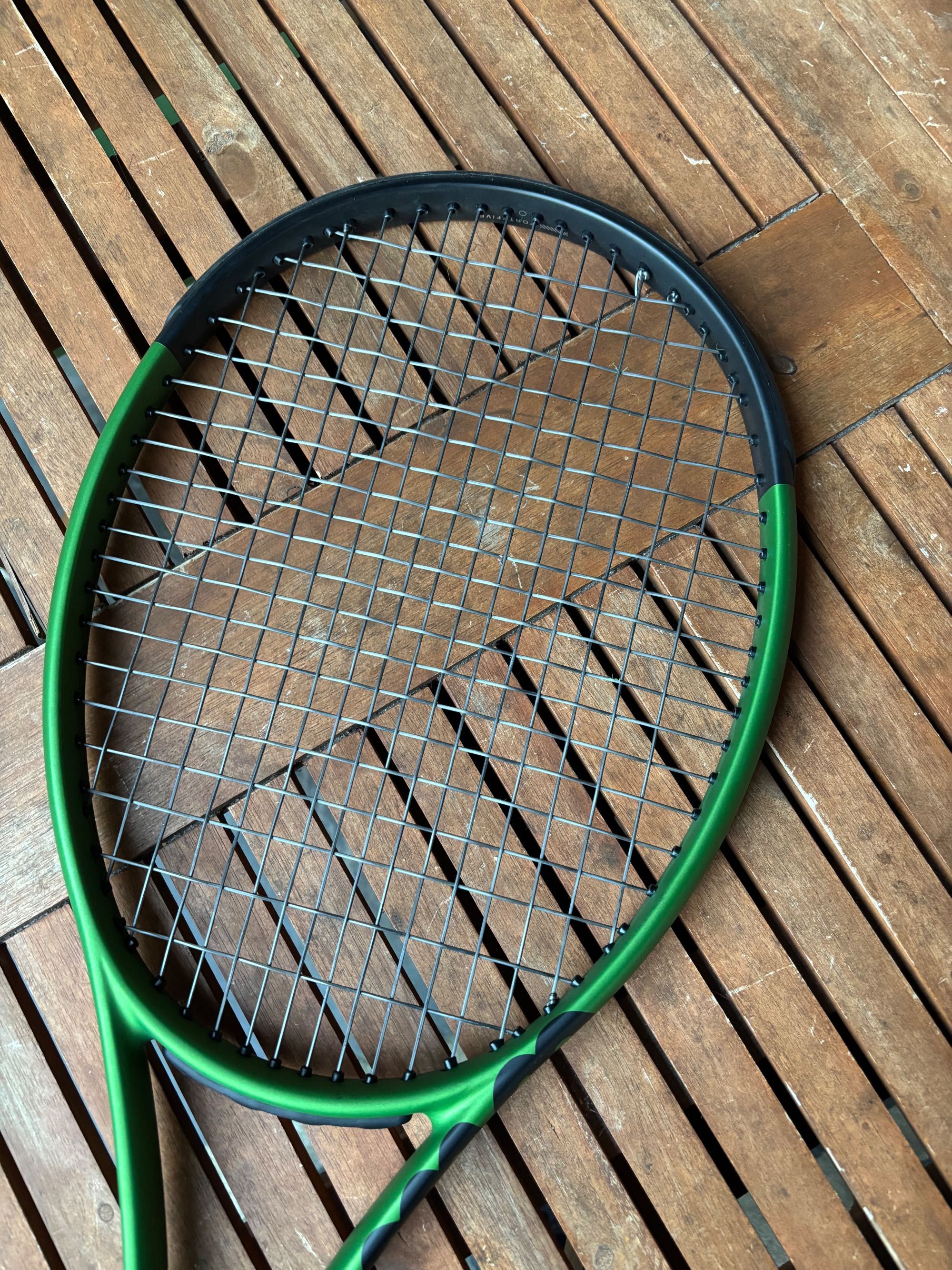 Raquete Wilson Blade v8 101L