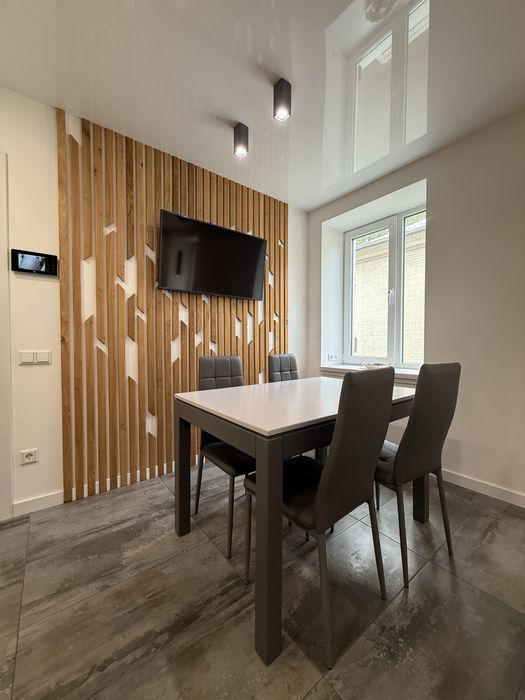 Продам люкс 3к 88м2 центр міста Срарокозацька