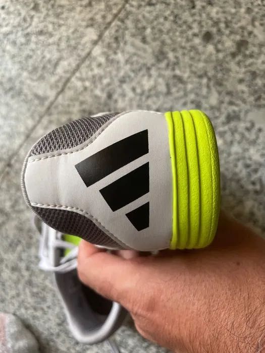 Ténis Adidas Predator 33