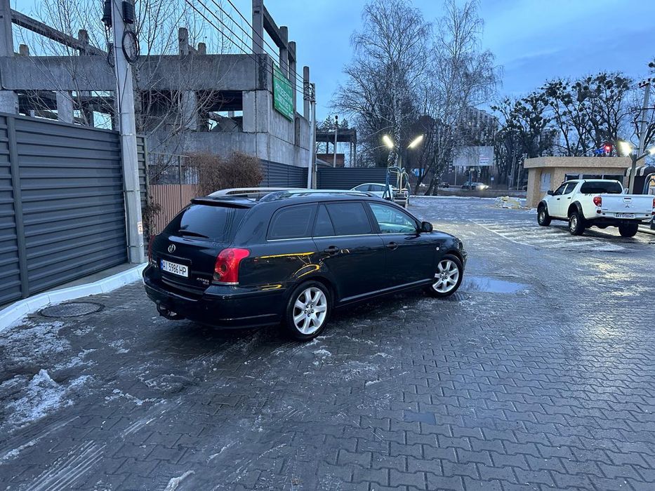 Тойота Авенсіс універсал 4800$