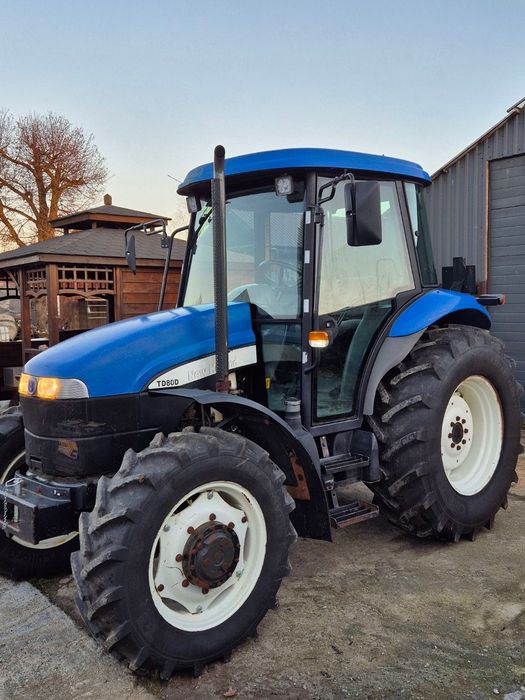 New Holland  ciągnik