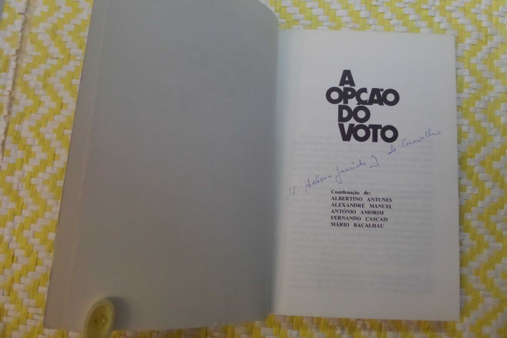 A OPÇÃO DO VOTO - As eleições para a Assembleia Constituinte - 1975.