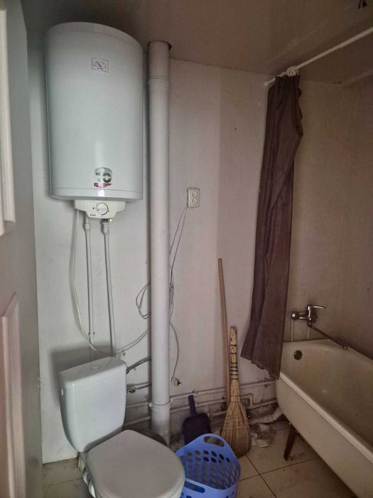 Продам 3-кімнатну квартиру з ремонтом та меблями