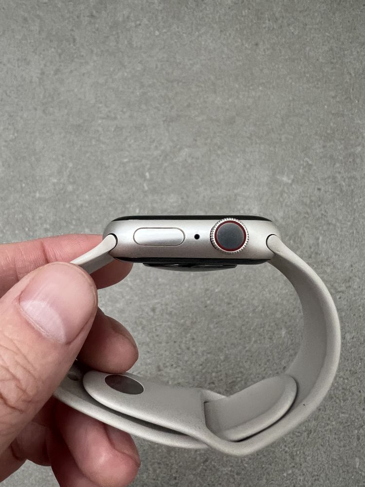 200$ Apple Watch series 7 41mm