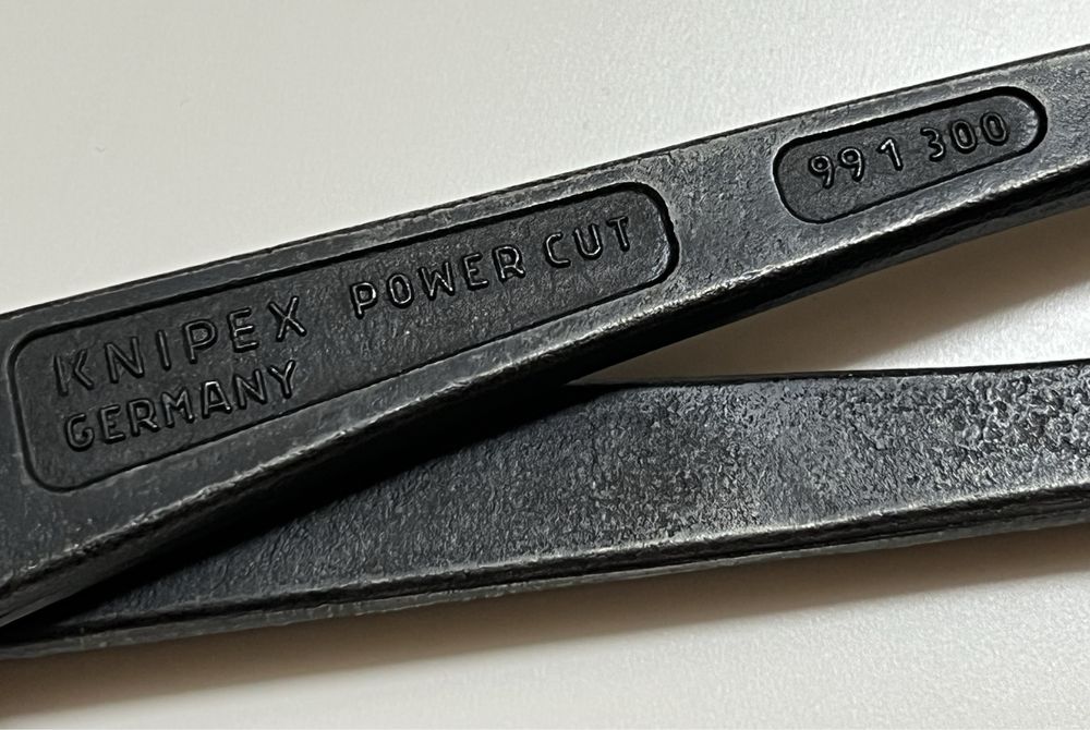 Torquês Knipex Ref. 991300 - Preta