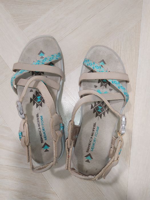 Босоніжки Skechers