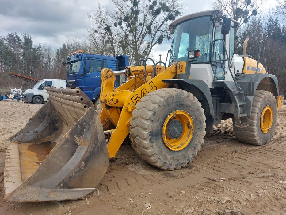 Ładowarka czołową liebherr 544l brutto