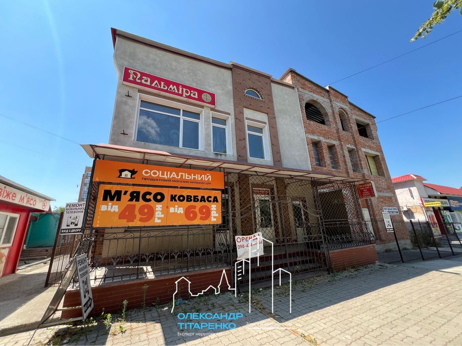 Здам в оренду комерційне приміщення в центрі мікрорайону!