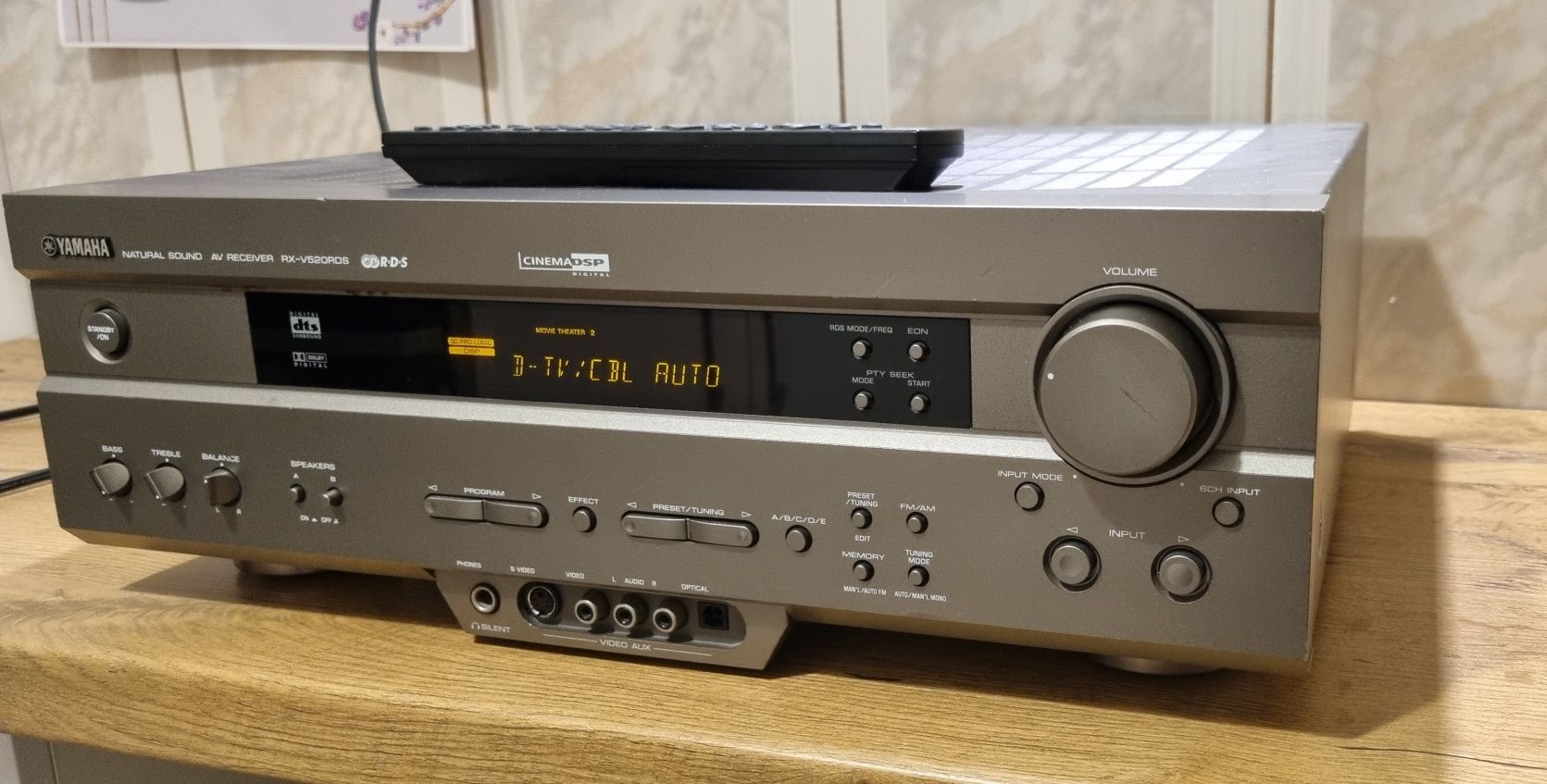 Amplituner wzmacniacz YAMAHA RX-V520